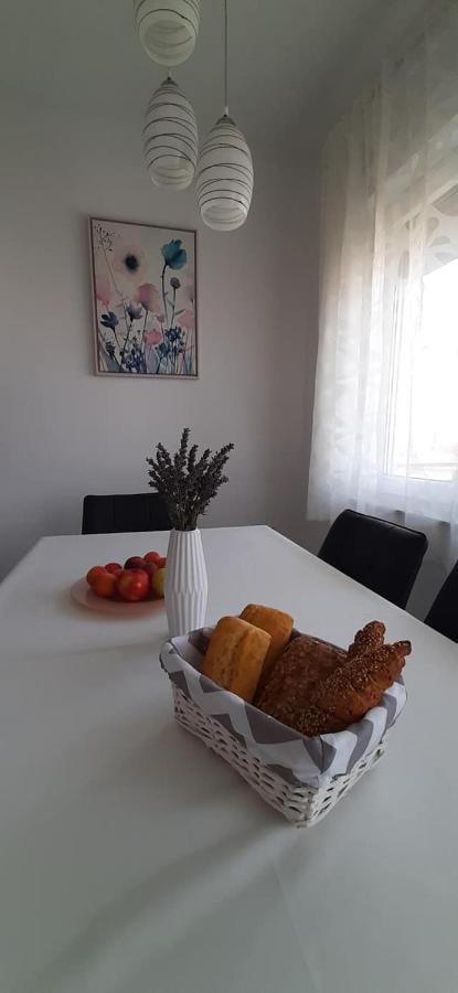Lukrecija Apartment Selce